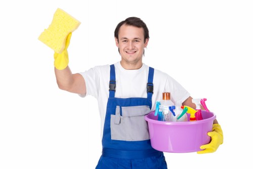 Professional end of tenancy cleaning for a SE8 flat interior